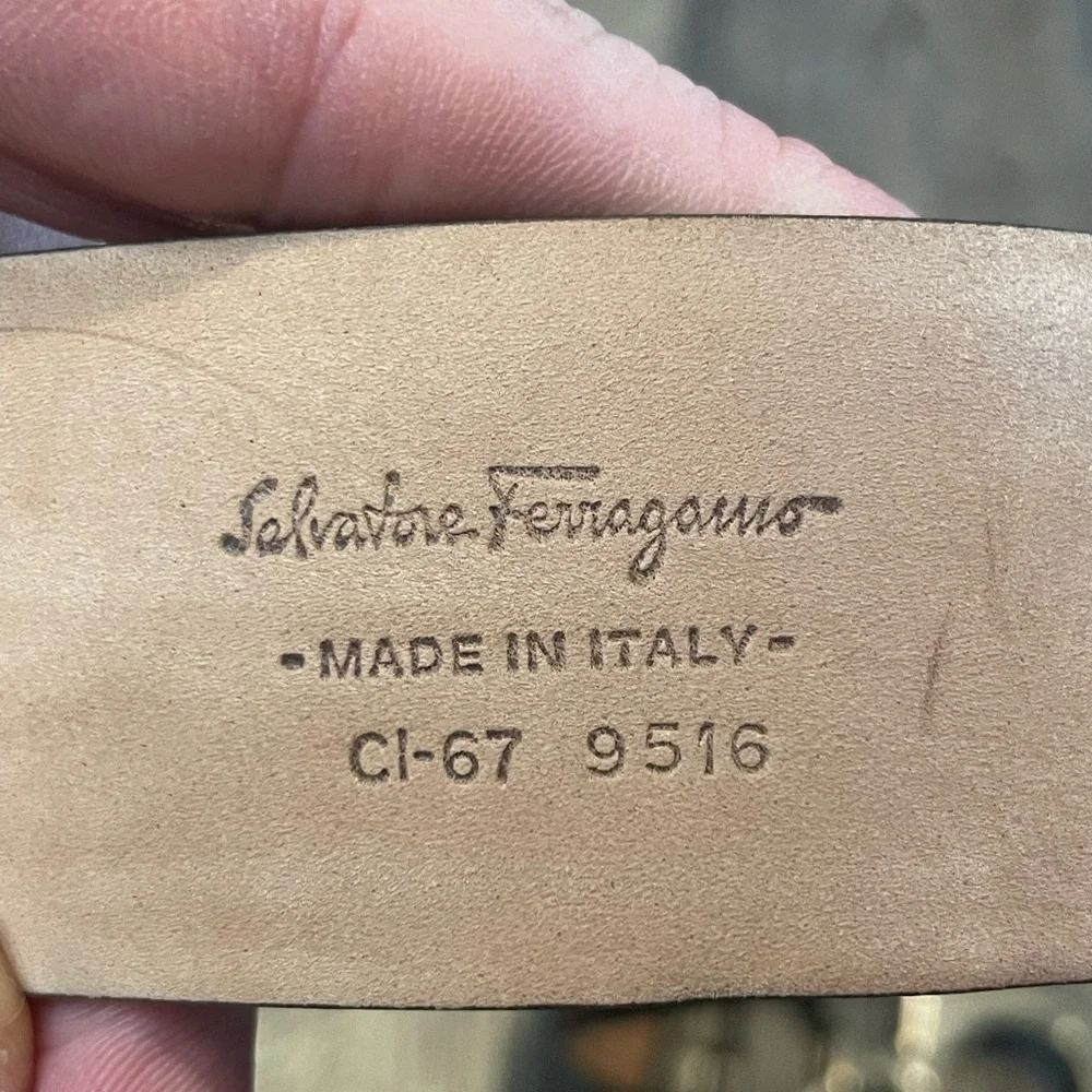 Salvatore Ferragamo brown suede belt - Picture 6 of 7